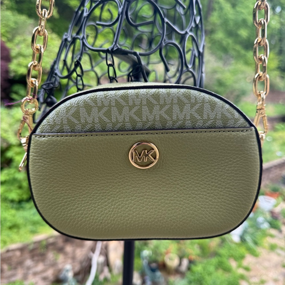 Michael Kors Green Crossbody Bag NWOT - Picture 2 of 8